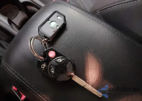 2016 Ford Focus Se z USA, uszkodzony, nr VIN 1FADP3F21GL297110